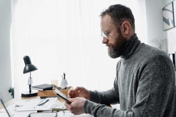 Gestión de nóminas y contratos laborales